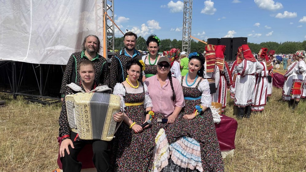 Международный эрзянский фольклорный праздник «Раськень Озкс»