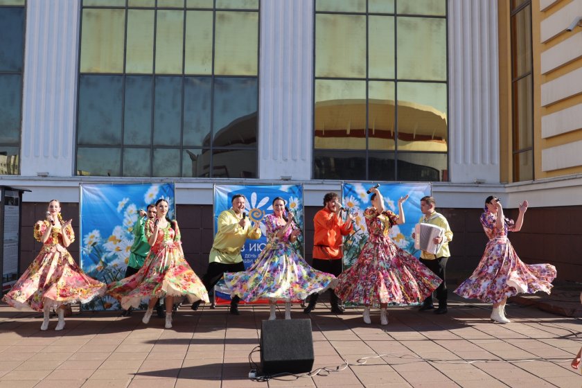 День семьи, любви и верности - "Ромашковое счастье"